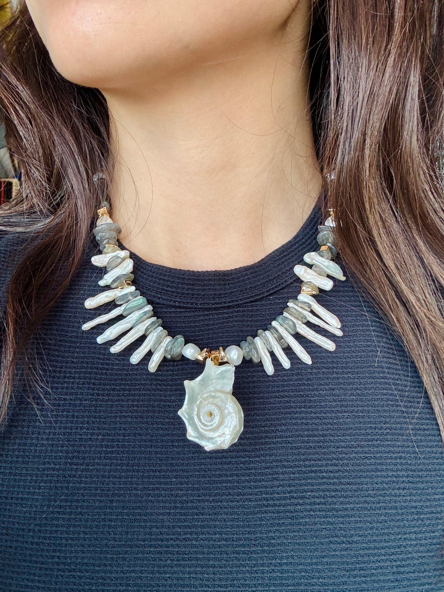 Luna Shell necklace